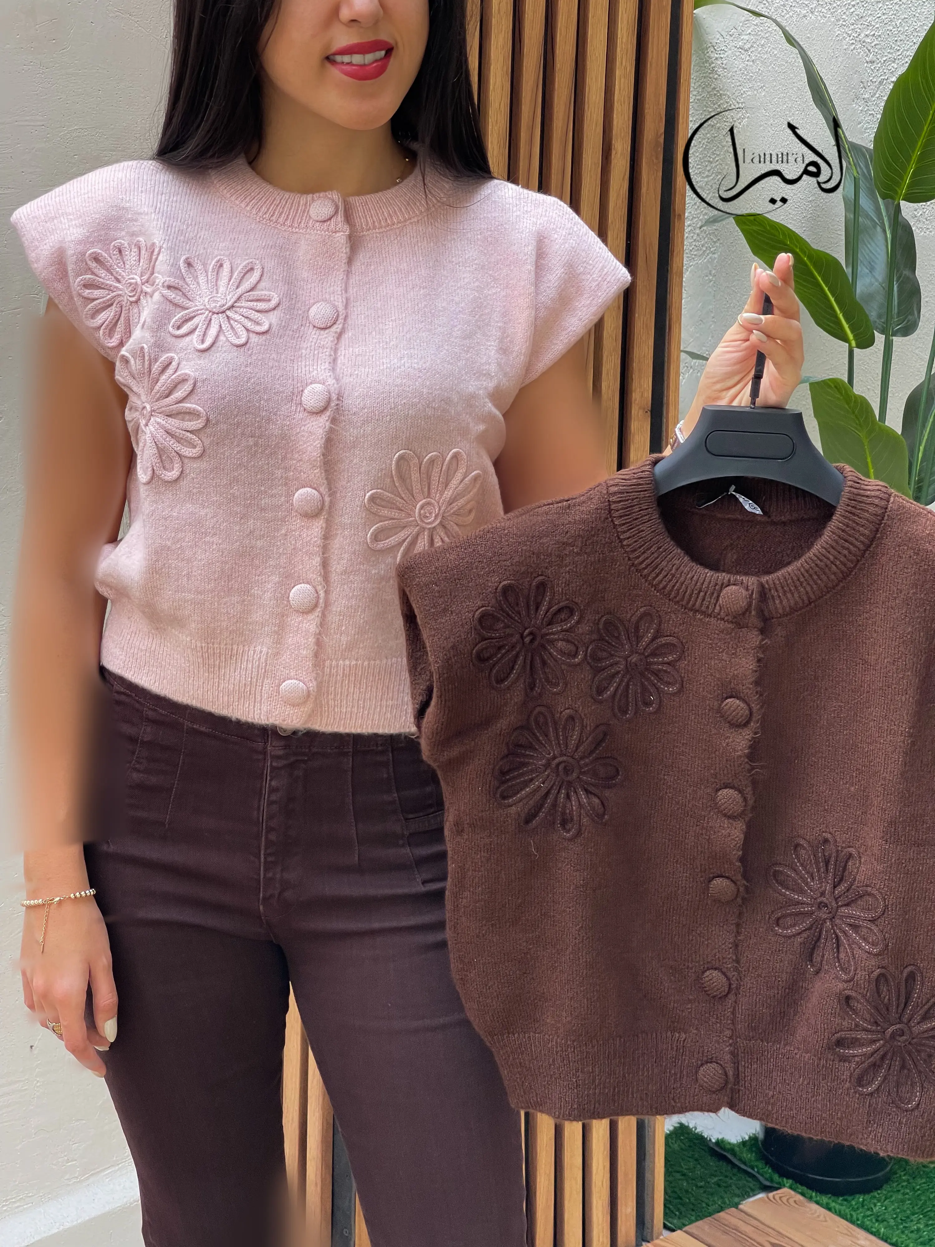 بلوز بافت آستین کوتاه گل برجسته